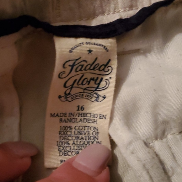 Cargo shorts - Picture 3 of 3